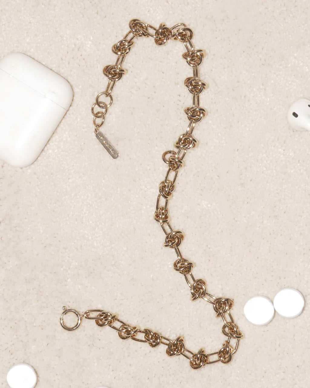 Justine Clenquet Daria Choker